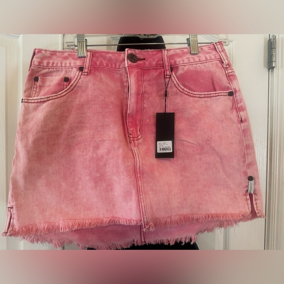 NWT One teaspoon pink ombré mini skirt size 30 - Picture 3 of 3